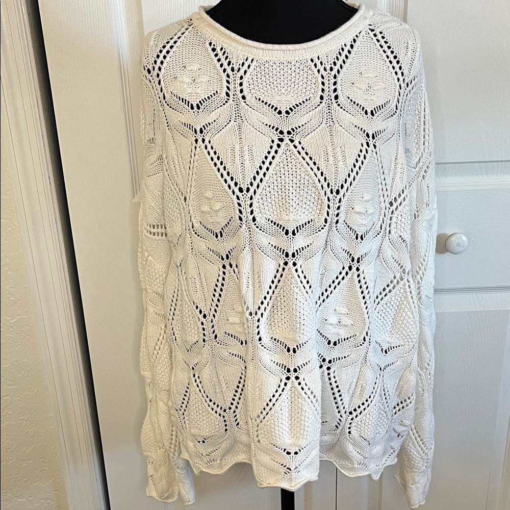 Arula Ivory Cropped Knit Sweater Size A 14/16 XL Scalloped Edge